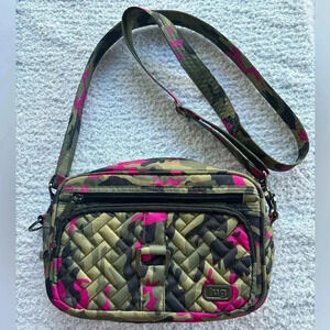 🩷LUG CAROUSEL CAMO PINK ORCHID RFIID CROSS BODY PURSE 🩷